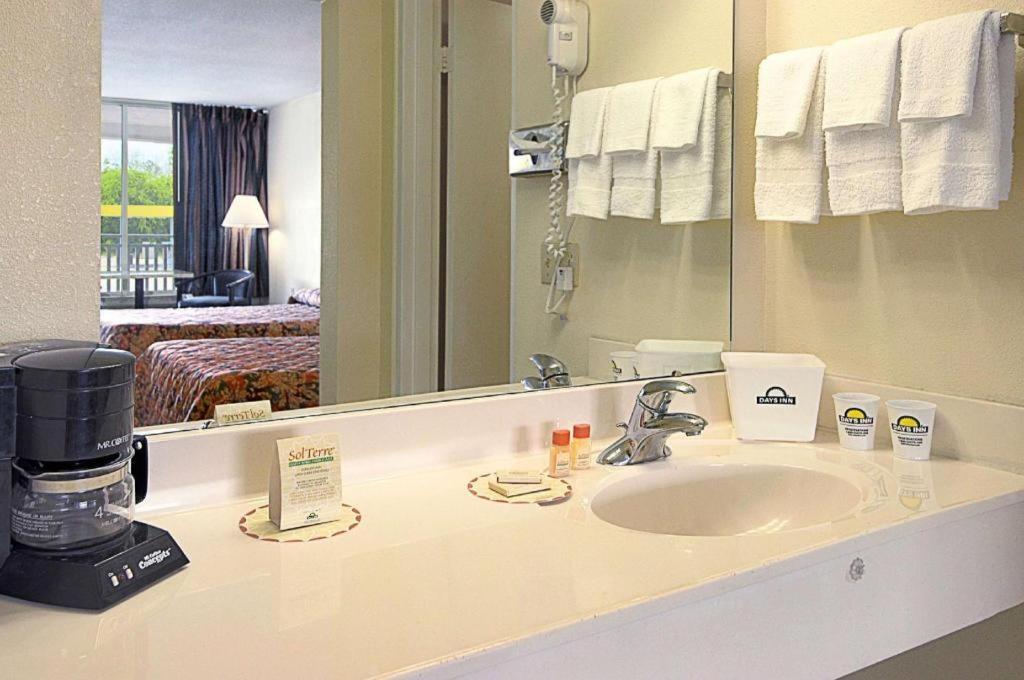 Days Inn By Wyndham Donalsonville Eksteriør bilde